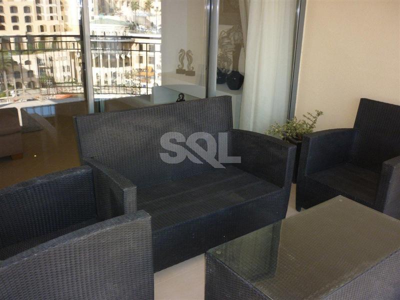 Apartment in Portomaso To Rent