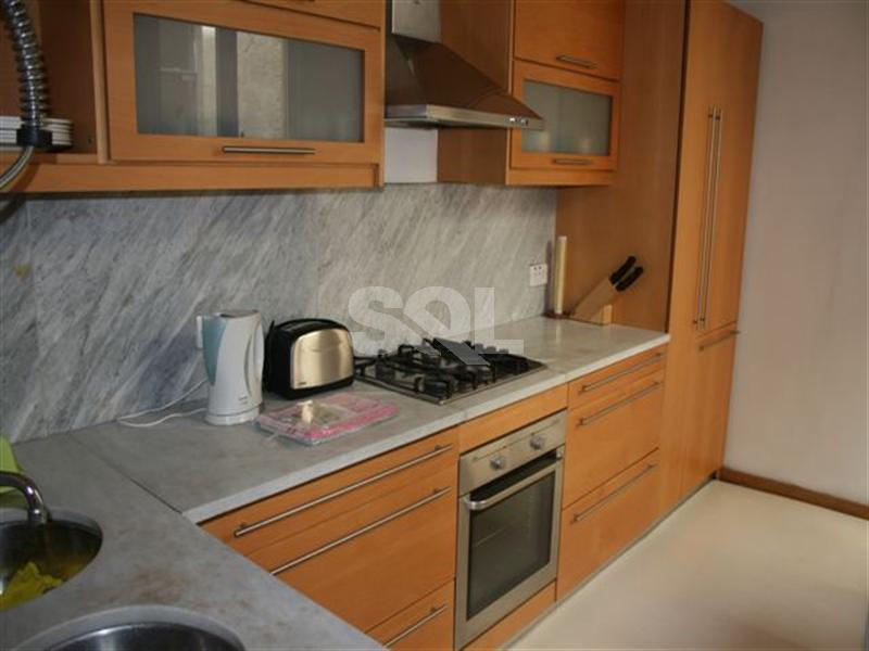 House of Character in Valletta To Rent