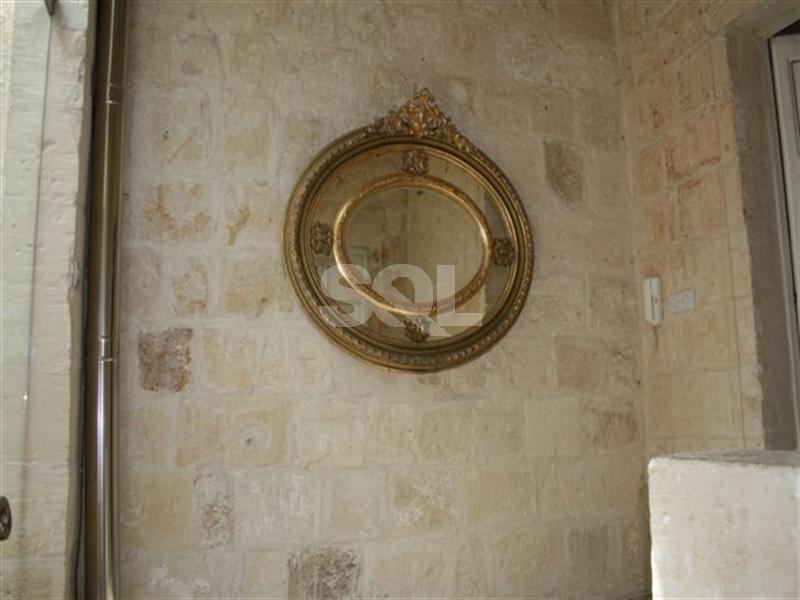 House of Character in Valletta To Rent