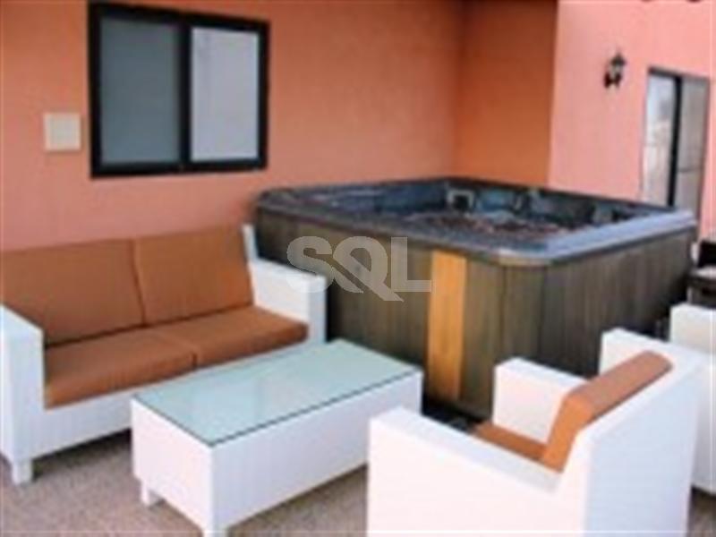 Penthouse in Sliema To Rent