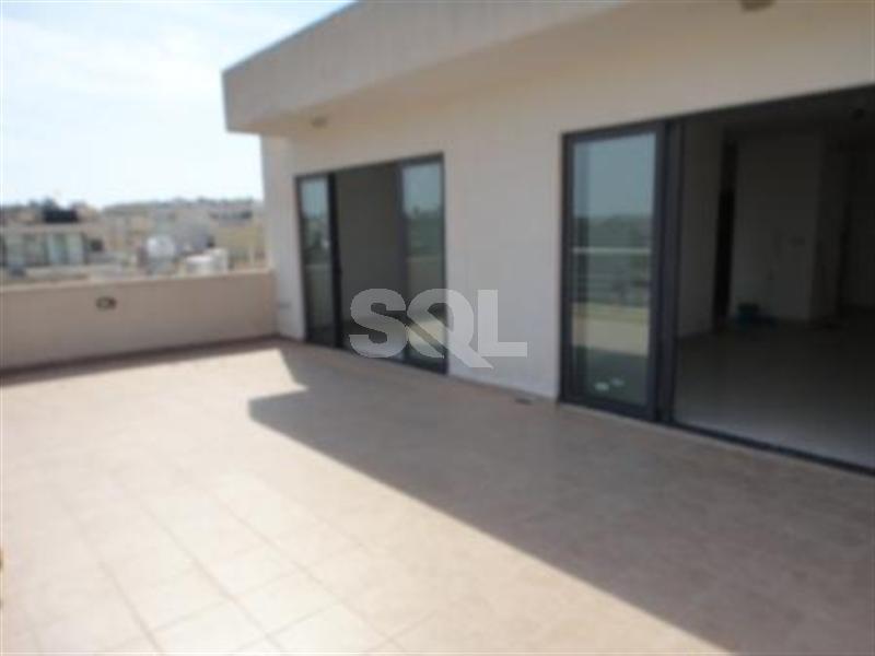 Penthouse in Gzira To Rent