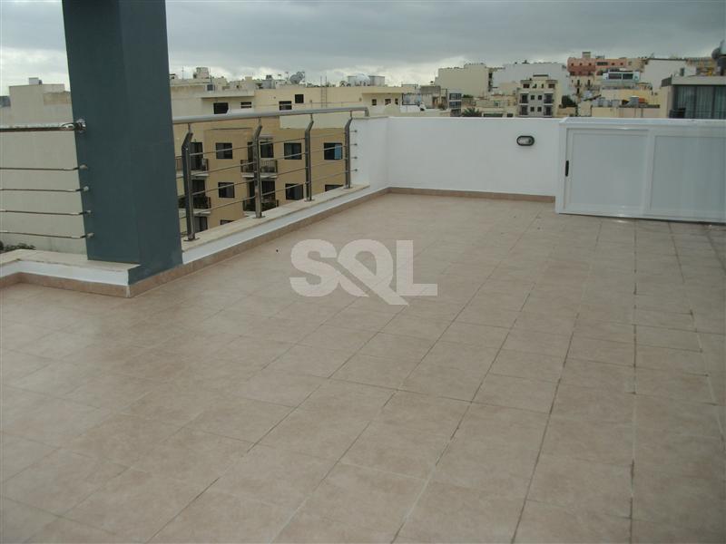 Penthouse in Gzira To Rent