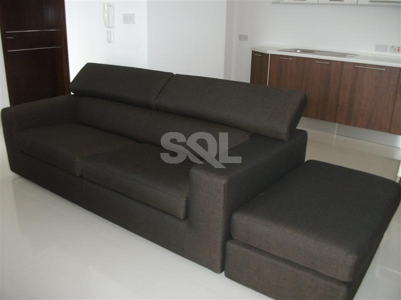 Penthouse in Gzira To Rent