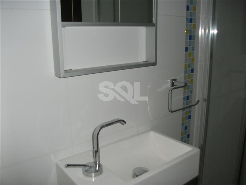 Penthouse in Gzira To Rent