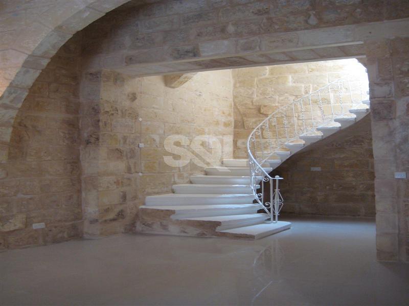 House of Character in Zebbug To Rent
