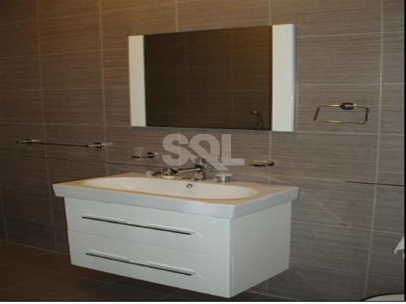 Duplex Apartment in Kalkara To Rent