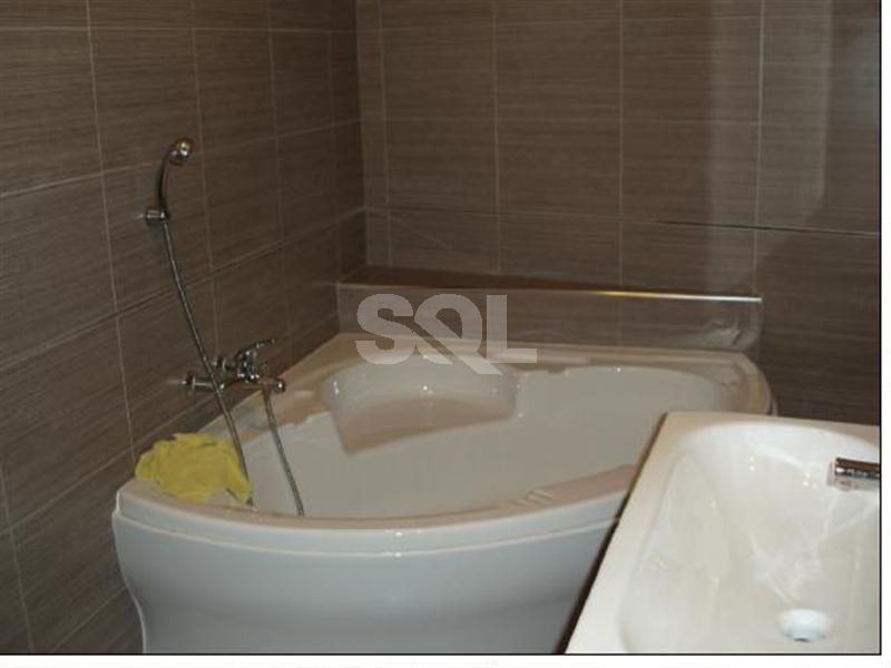 Duplex Apartment in Kalkara To Rent