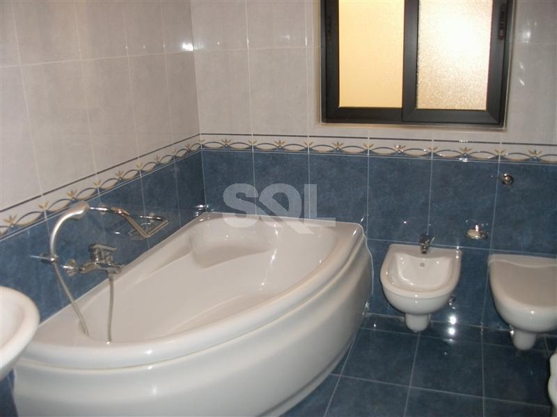 Apartment in Swatar To Rent