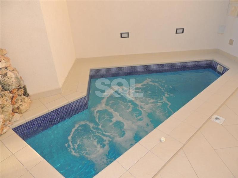 Townhouse in Sliema To Rent