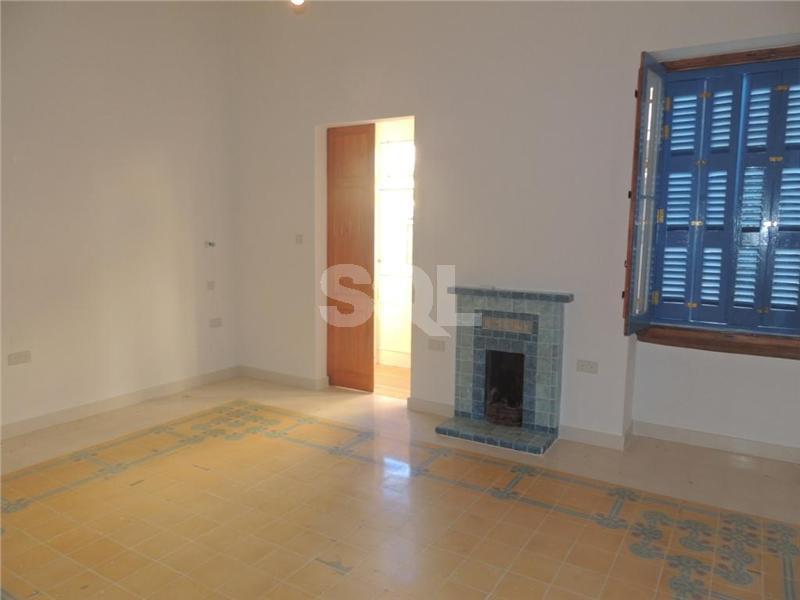 Townhouse in Sliema To Rent