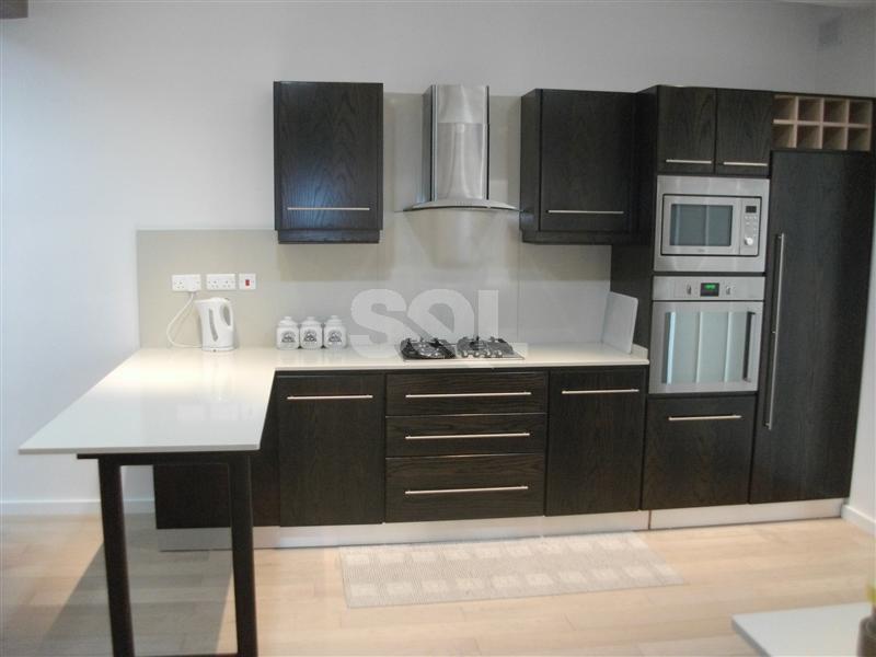 Apartment in The Gardens To Rent