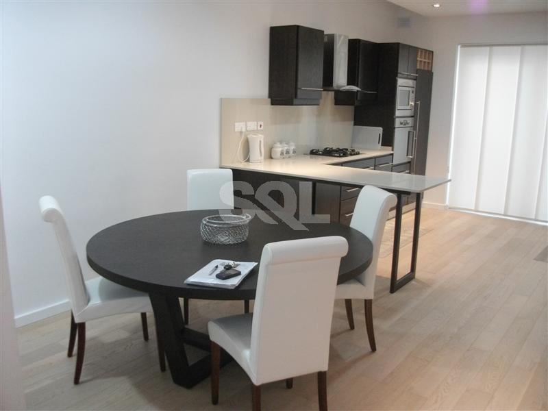 Apartment in The Gardens To Rent