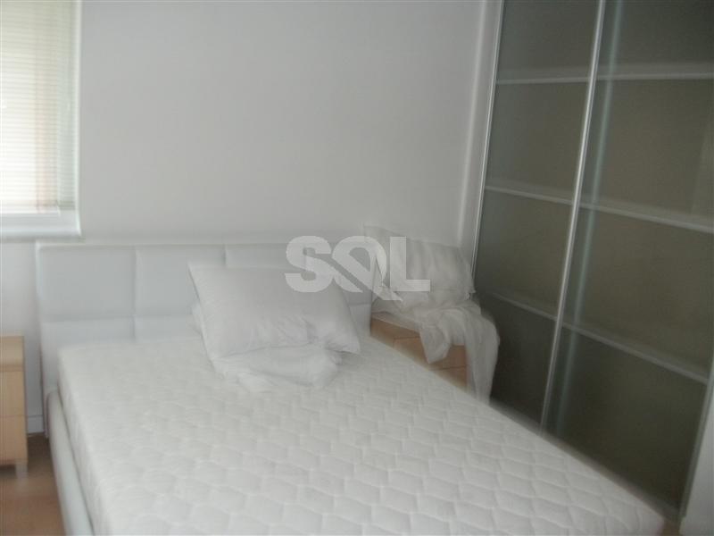 Apartment in The Gardens To Rent