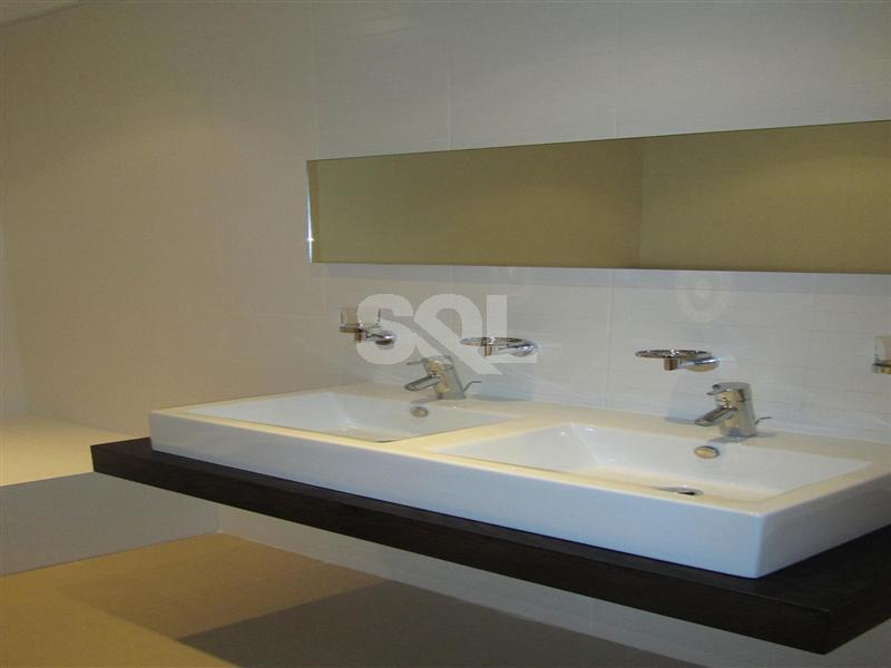 Apartment in Madliena To Rent