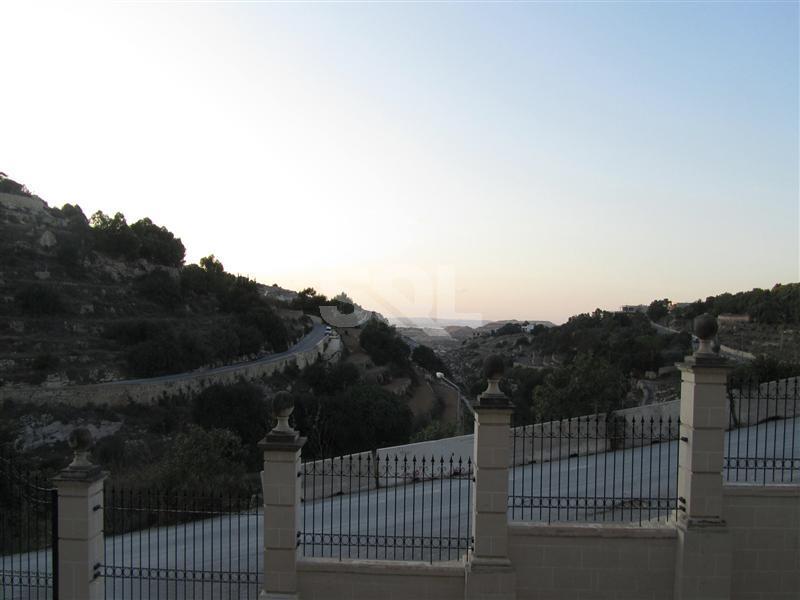 Apartment in Madliena To Rent