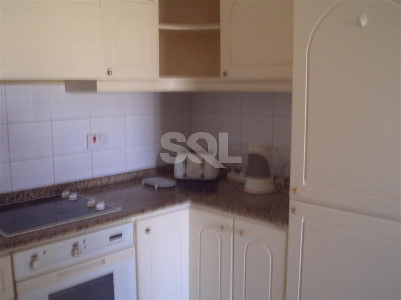 Semi-Detached Maisonette in St. Andrews To Rent