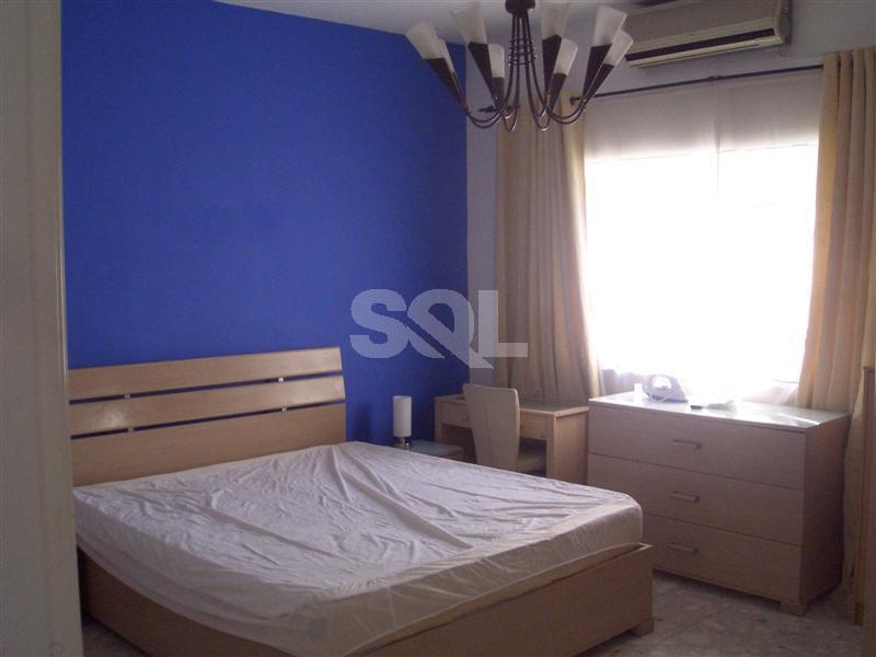 Semi-Detached Maisonette in St. Andrews To Rent