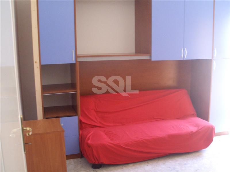 Semi-Detached Maisonette in St. Andrews To Rent