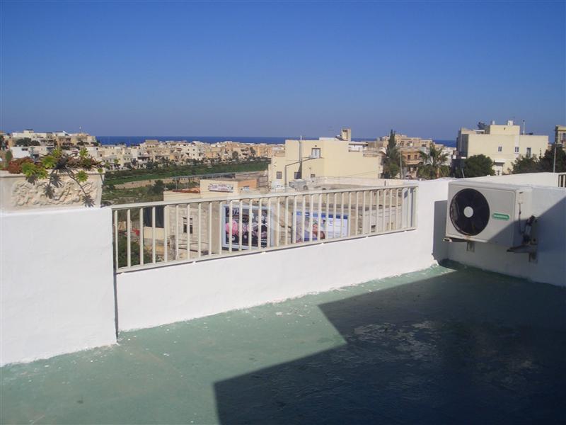 Semi-Detached Maisonette in St. Andrews To Rent