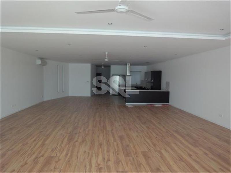Apartment in Ta' Xbiex To Rent
