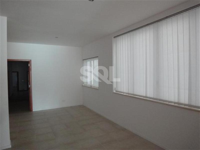 Apartment in Ta' Xbiex To Rent