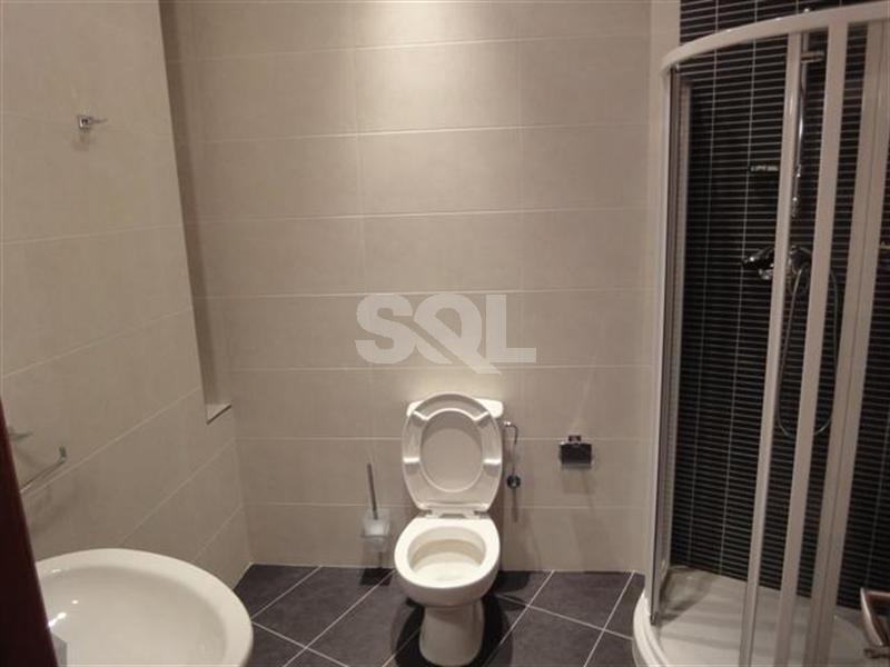 Apartment in Ta' Xbiex To Rent