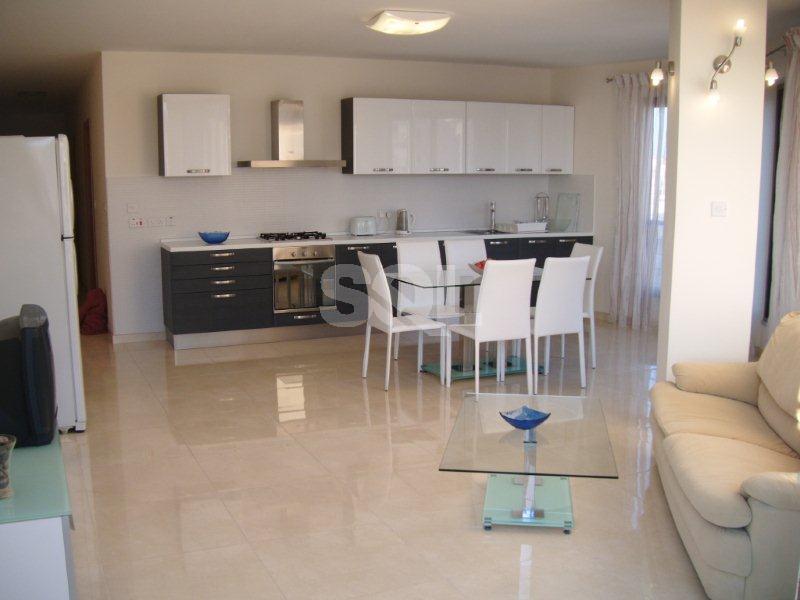 Apartment in Bugibba To Rent