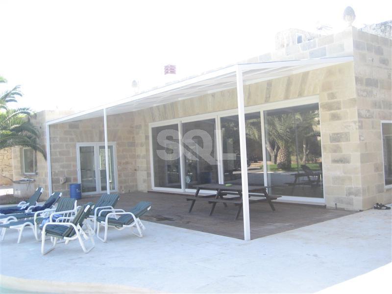 House of Character in Iklin To Rent