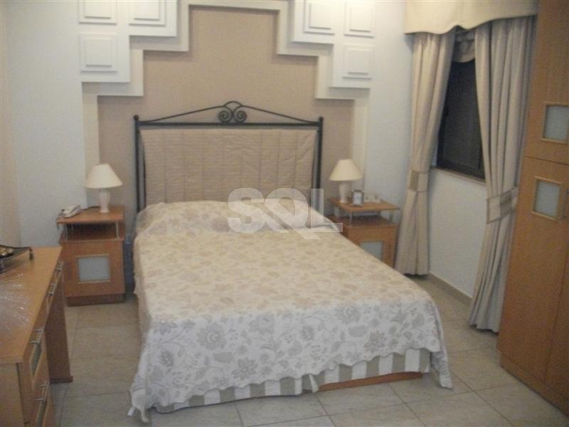 Apartment in Portomaso To Rent