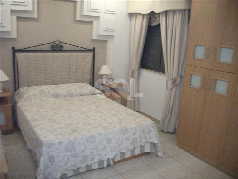 Apartment in Portomaso To Rent