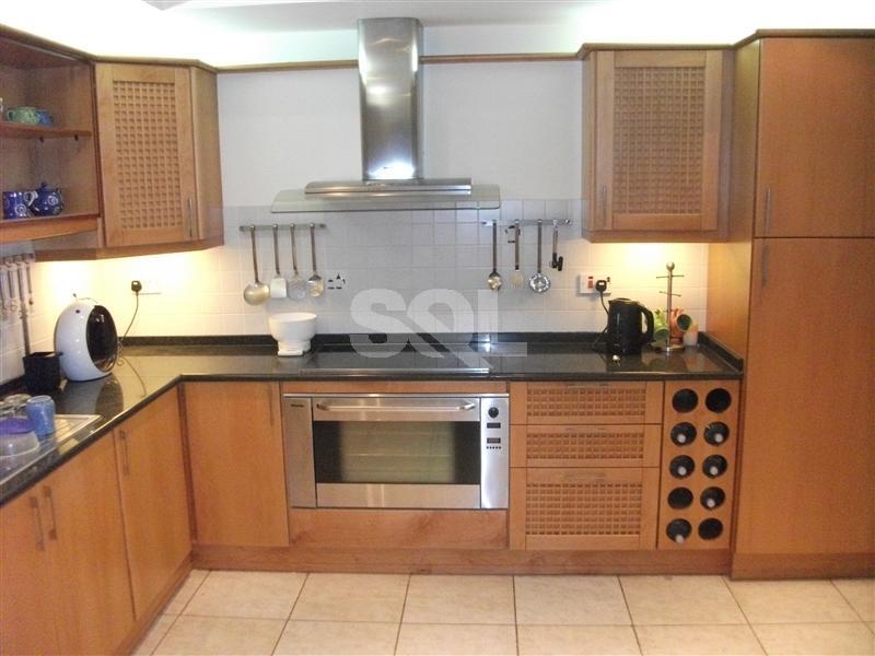 Apartment in Portomaso To Rent
