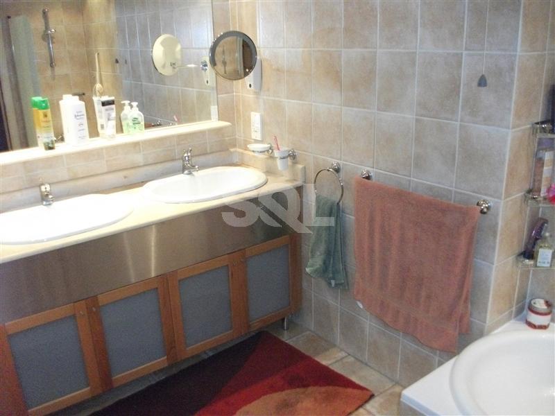 Apartment in Portomaso To Rent