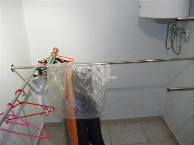 Apartment in Portomaso To Rent