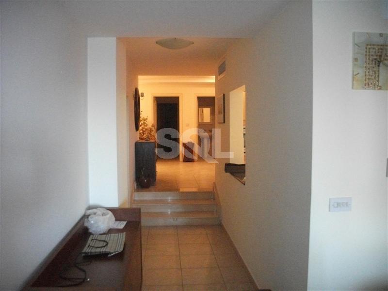 Apartment in Portomaso To Rent