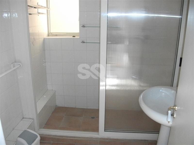 Apartment in San Gwann To Rent