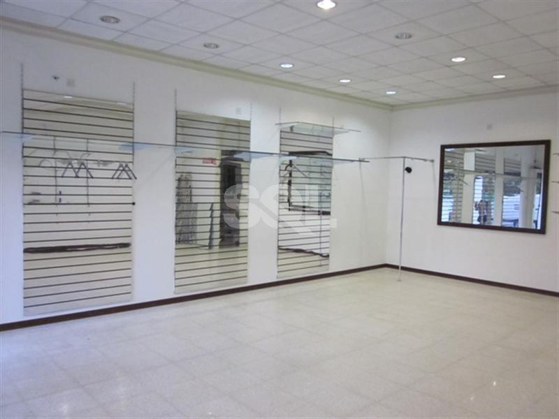 Retail/Catering in Attard To Rent