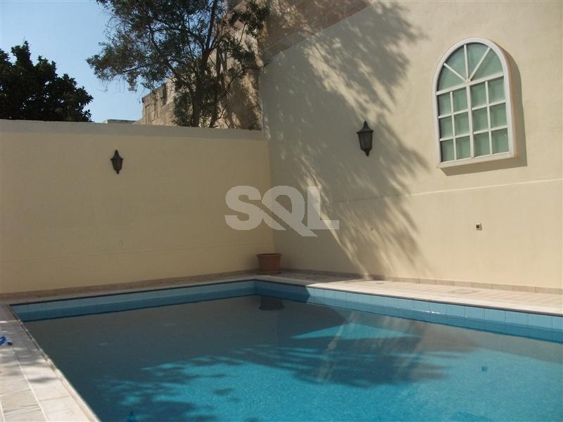 Semi-Detached Villa in Swieqi To Rent