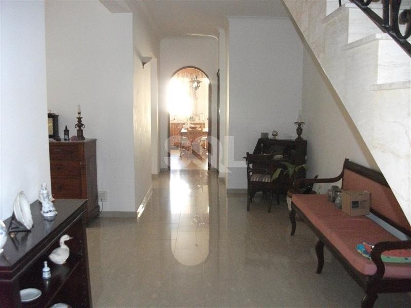 Semi-Detached Villa in Swieqi To Rent