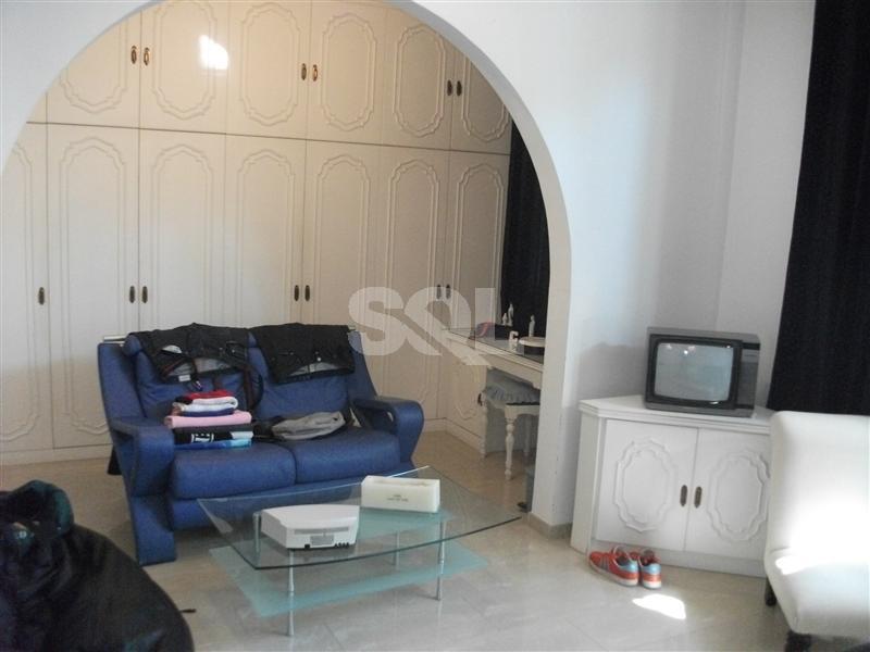 Semi-Detached Villa in Swieqi To Rent
