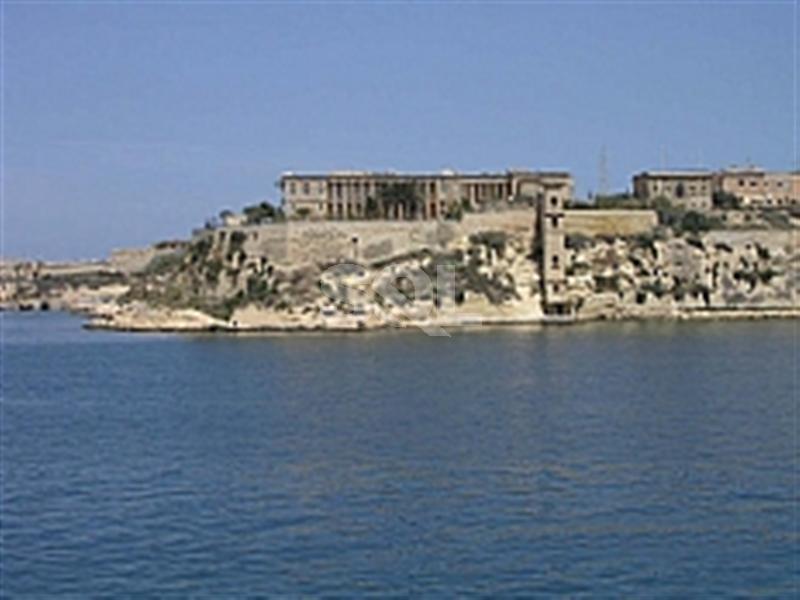 Apartment in Vittoriosa (Birgu) To Rent