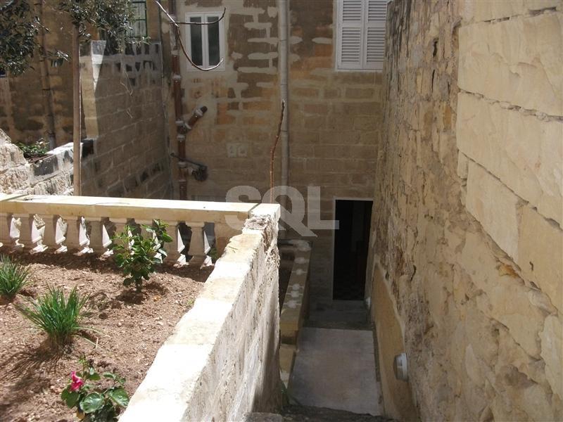 Townhouse in Sliema To Rent