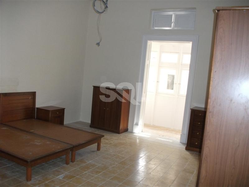 Townhouse in Sliema To Rent