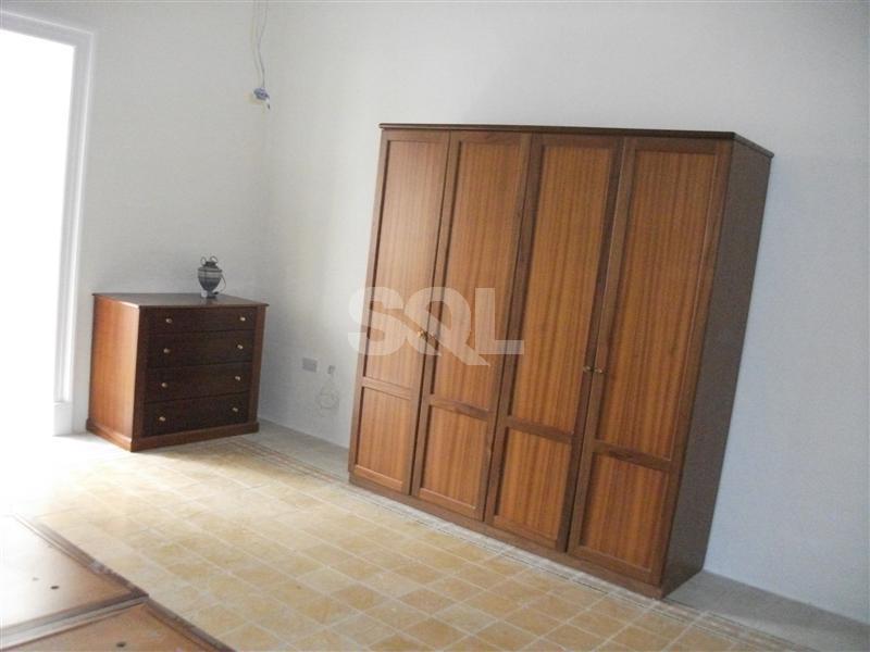 Townhouse in Sliema To Rent