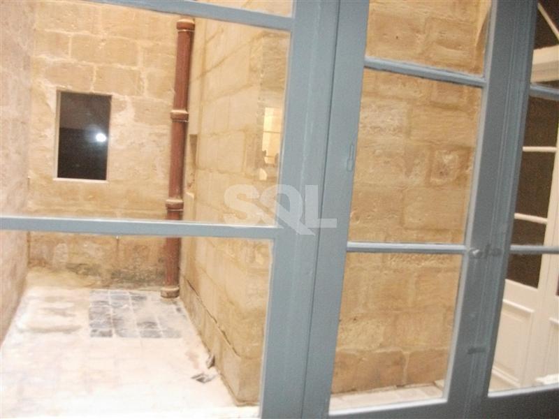 Townhouse in Sliema To Rent