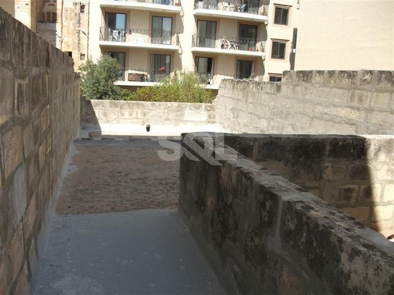 Townhouse in Sliema To Rent