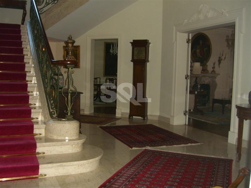 Detached Villa in Iklin For Sale