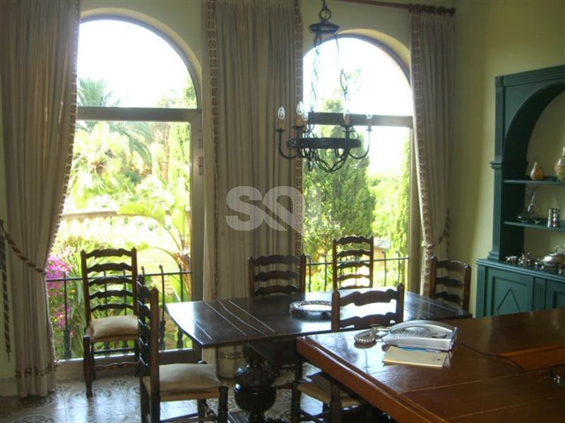 Detached Villa in Iklin For Sale