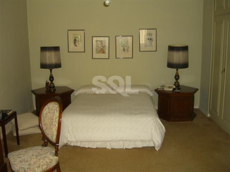 Detached Villa in Iklin For Sale