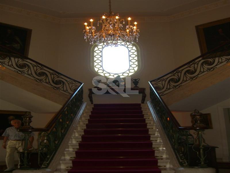 Detached Villa in Iklin For Sale