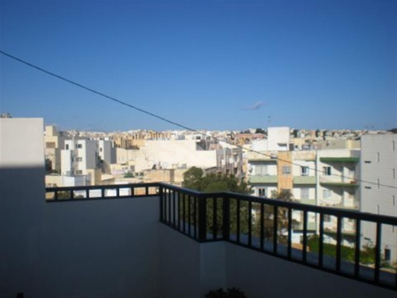 Penthouse in Msida To Rent